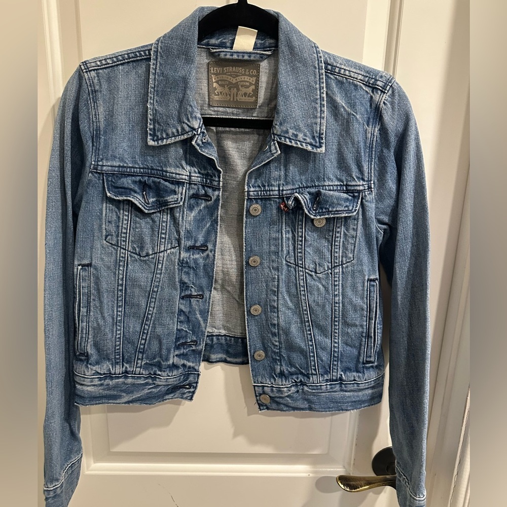 Levi's Blue Denim Women’s Jacket size Small - Picture 2 of 4